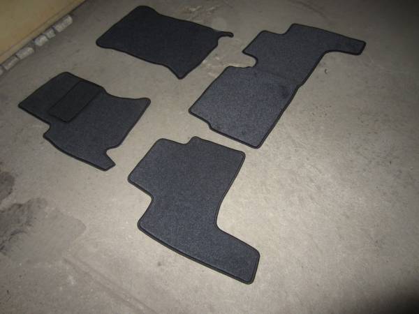Велюровые коврики в салон Toyota Land Cruiser 80(Тойота Ленд Крузер 80)