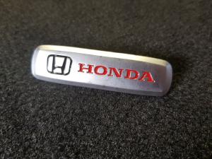 Лейбл металлический Honda (Хонда) цветной