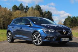 Резиновый коврик в багажник Renault Megane 4 (2016-н.в.) с бортиком