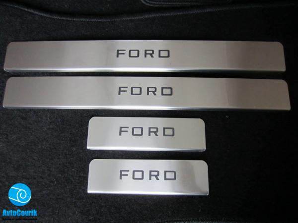 Накладки на пороги Ford Kuga 2(Форд Куга 2) надпись краской