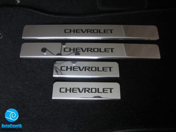 Накладки на пороги Chevrolet Cruze(Шевроле Круз) надпись краской