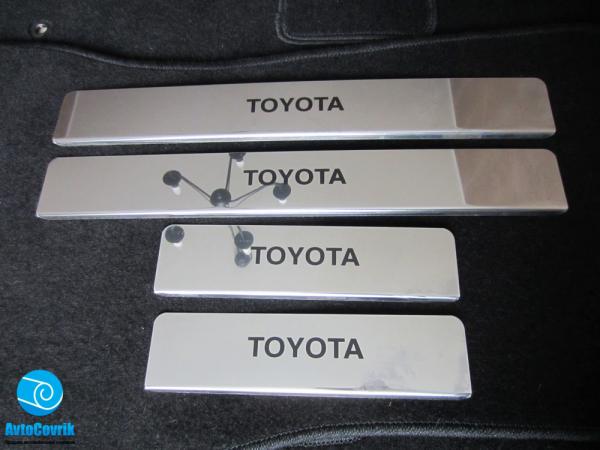 Накладки на пороги Toyota Raf 4 (Тойота Раф 4) CA40 (2013-н.в.) надпись краской