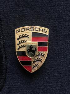 Лейбл металлический Porsche ( Порше ) ГЕРБ фигурный ЗОЛОТО