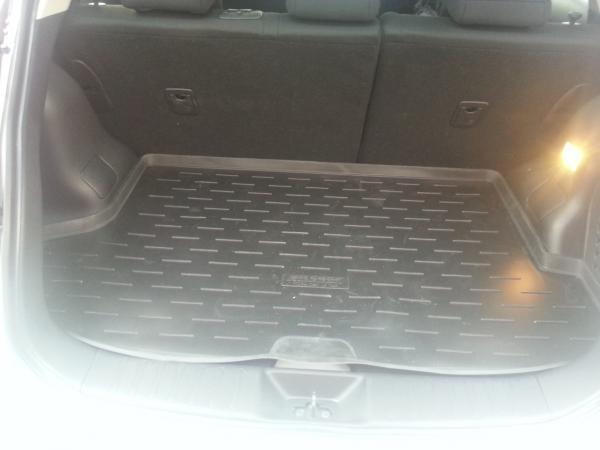 Резиновый коврик в багажник Nissan Juke (Ниссан Жук) с бортиком