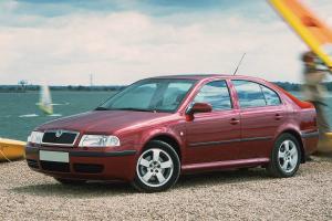 Резиновый коврик в багажник Skoda Octavia A4 (1997-2000) 