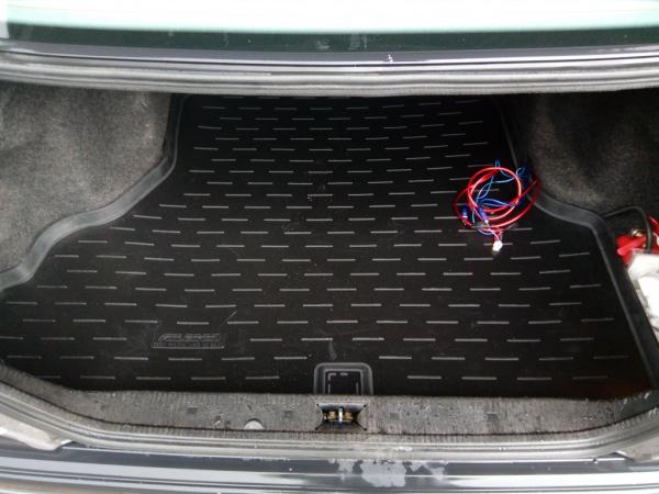 Коврик в багажник Mercedes-Benz C-class (W202) с бортиком