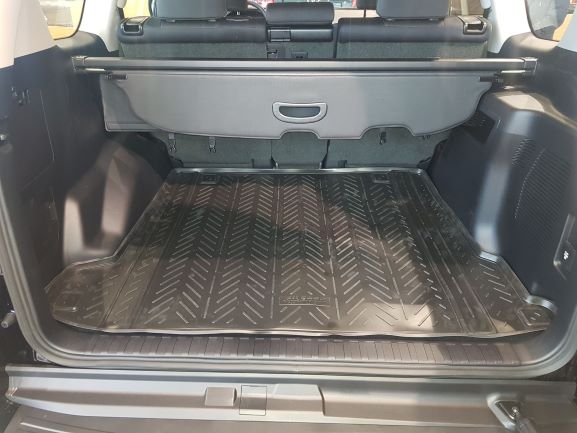 Резиновый коврик в багажник Toyota Land Cruiser Prado 150 (Тойота Ленд Крузе Прадо 150) с бортиком