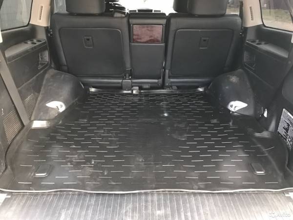 Резиновый коврик в багажник Lexus LX 570 (Лексус ЛХ 570) с бортиком