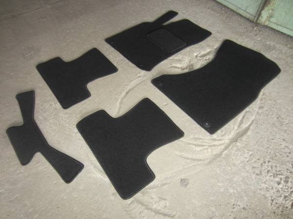 Велюровые коврики в салон Audi Q5 (Ауди Ку5)