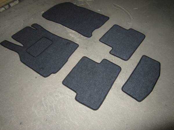 Велюровые коврики в салон Renault Megan 3 (Рено Меган 3) ковролин LUX