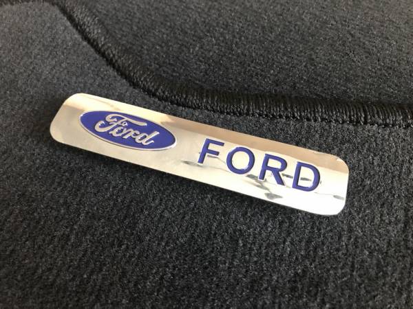 Лейбл металлический Ford (Форд) БОЛЬШОЙ цветной