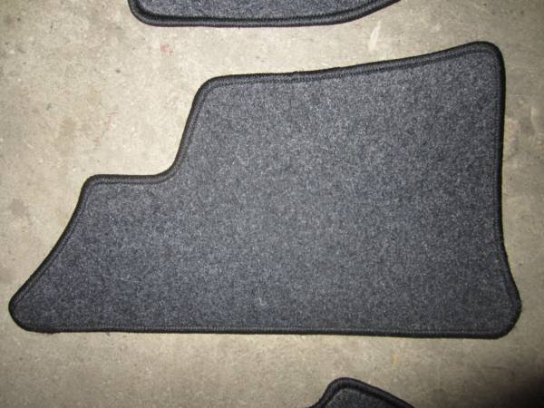 Велюровые коврики в салон Toyota Hiace 5 H200