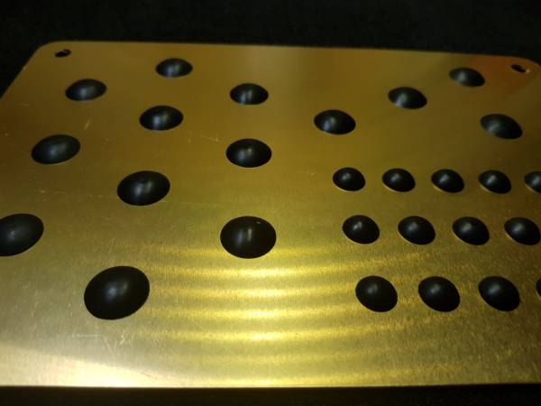 Алюминиевый подпятник для автоковрика (ЗОЛОТОЙ GOLD)