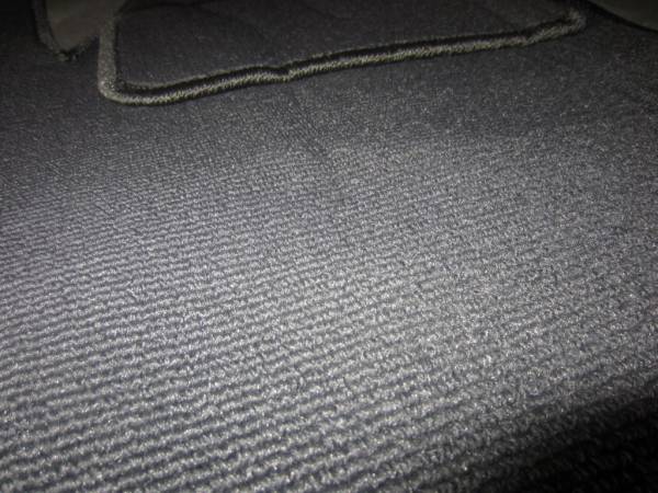Велюровые коврики в салон Audi Q5 (Ауди Ку5) ковролин PREMIUM (серый)