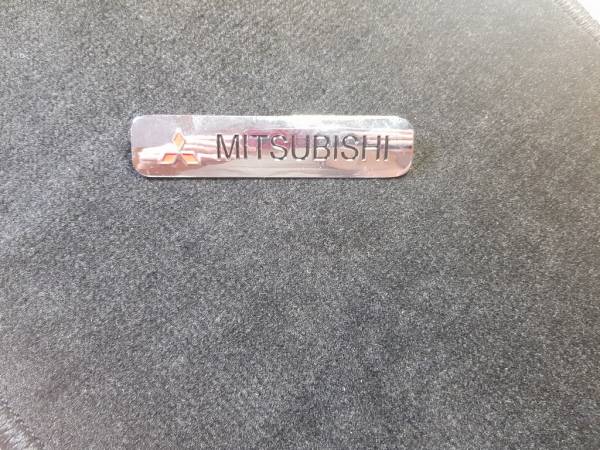 Лейбл металлический Mitsubishi ( Митсубиси) цветной БОЛЬШОЙ