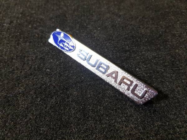 Лейбл металлический Subaru (Субару) фигурный цветной