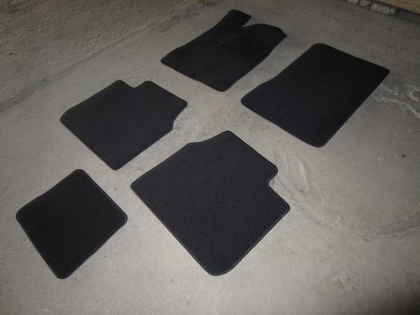 Велюровые коврики в салон Ваз 2107 (LADA 2107)