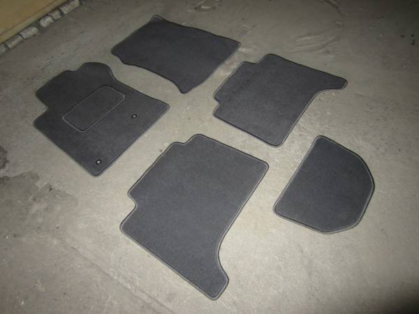 Велюровые коврики в салон Toyota Land Cruiser Prado 120 (Тойота Ленд Крузер Прадо 120) ковролин LUX СЕРЫЙ