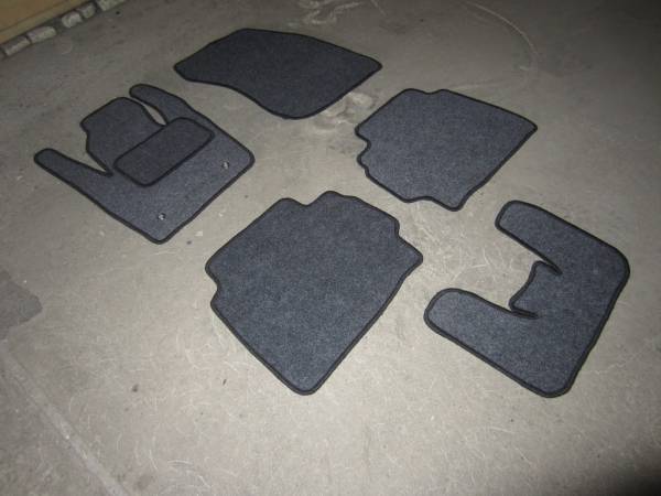Велюровые коврики в салон Ford Mondeo 5 (Форд Мондео 5) Ковролин LUX