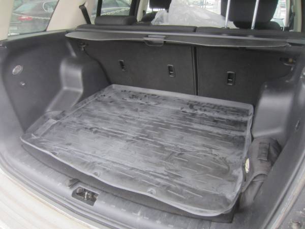 Резиновый коврик в багажник Land Rover Freelander II (Ленд Ровер Фрилендер 2) с бортиком