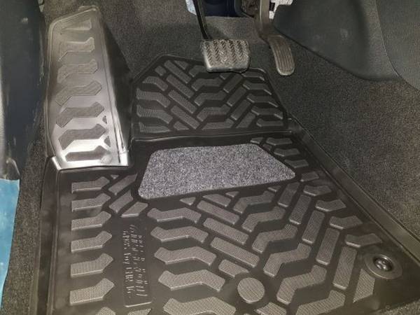 Резиновые коврики в салон Toyota CH-R (Тойота Камри CH-R) (2016-) с бортиком 3D