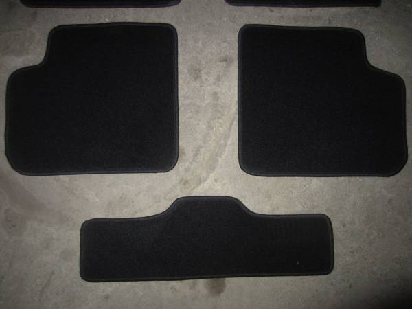 Велюровые коврики в салон Toyota Avensis I (Тойота Авенсис 1)
