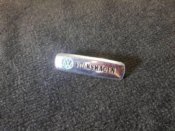 Лейбл металлический Volkswagen (Фольксваген) цветной