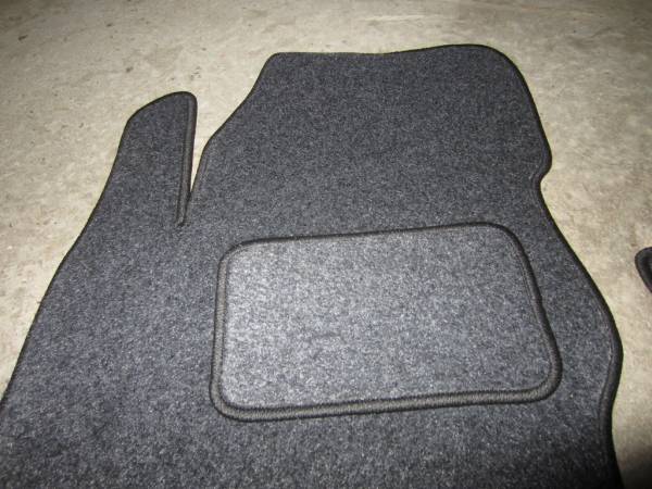 Велюровые коврики в салон Mazda MPV II (LW) (Мазда МПВ 2 ЛВ) (1999-2006)