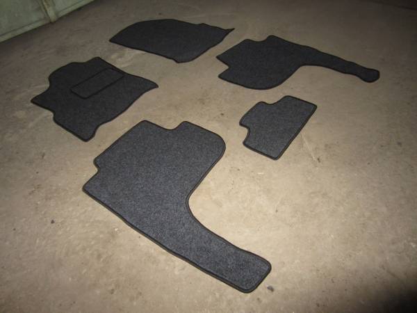 Велюровые коврики в салон Toyota Land Cruiser Prado 90 (Тойота Ленд Крузер Прадо 90) Ковролин LUX