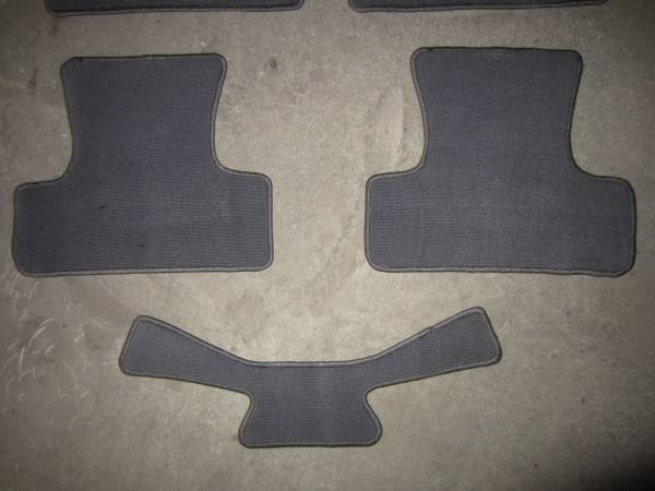 Велюровые коврики в салон Audi Q5 (Ауди Ку5) ковролин PREMIUM (серый)