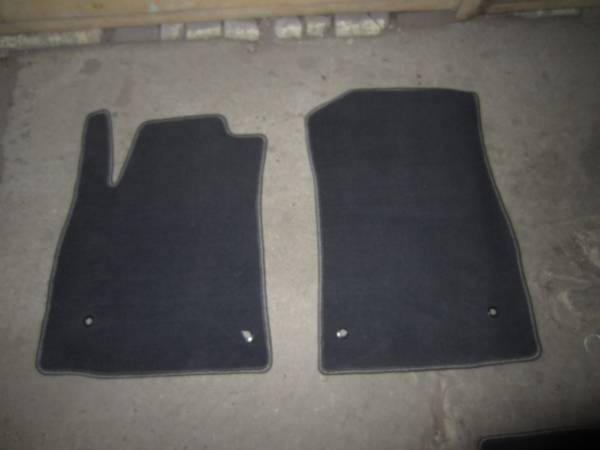 Велюровые коврики в салон Toyota Land Cruiser 200(Тойота Ленд Крузер 200) 2007-2012 Ковролин PREMIUM СЕРЫЙ