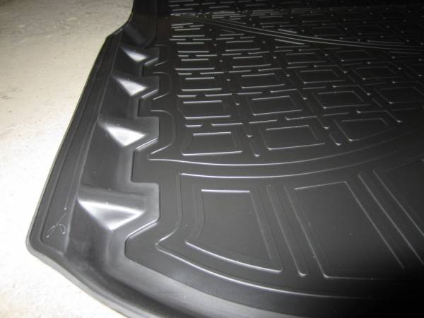 Коврик в багажник Audi e-tron с бортиком