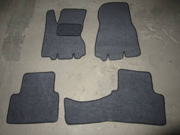Велюровые коврики в салон Nissan X-Trail II (T31)(Ниссан Х-трейл Т31) ковролин LUX
