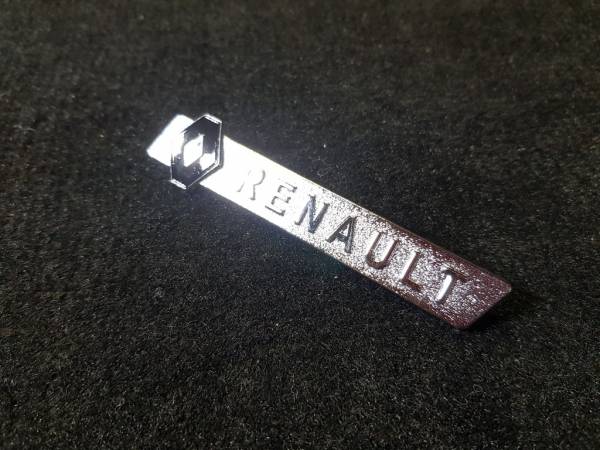 Лейбл металлический Renault (Рено) фигурный цветной